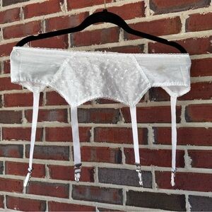 Vintage White cotton and lace garter belt